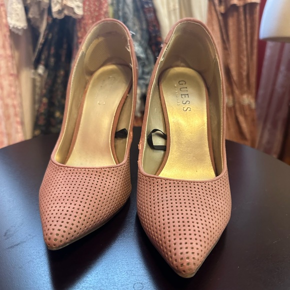 Guess peachy textured heels size 6 - Picture 2 of 7
